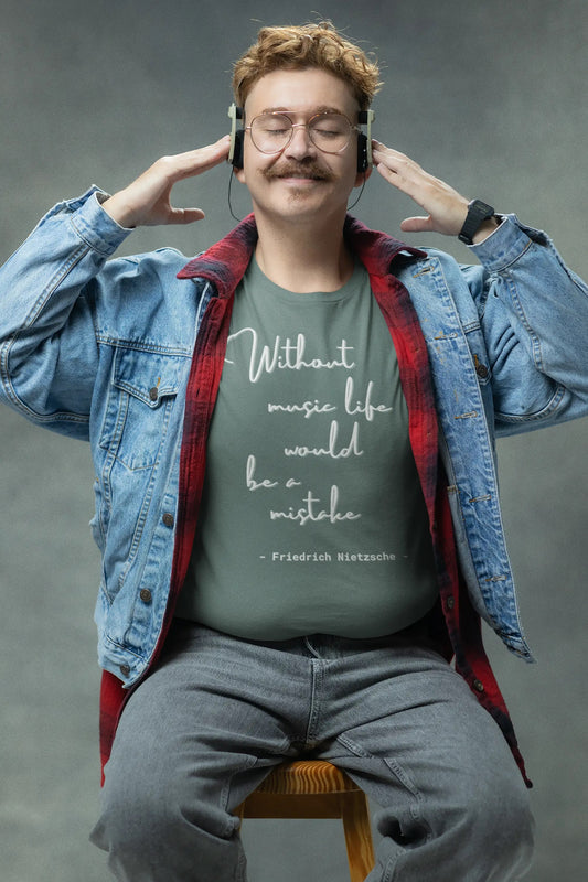 Without music life would be a mistake. Nietzsche quote shirt, 100% biologisch katoen - Kleur: Green Bay