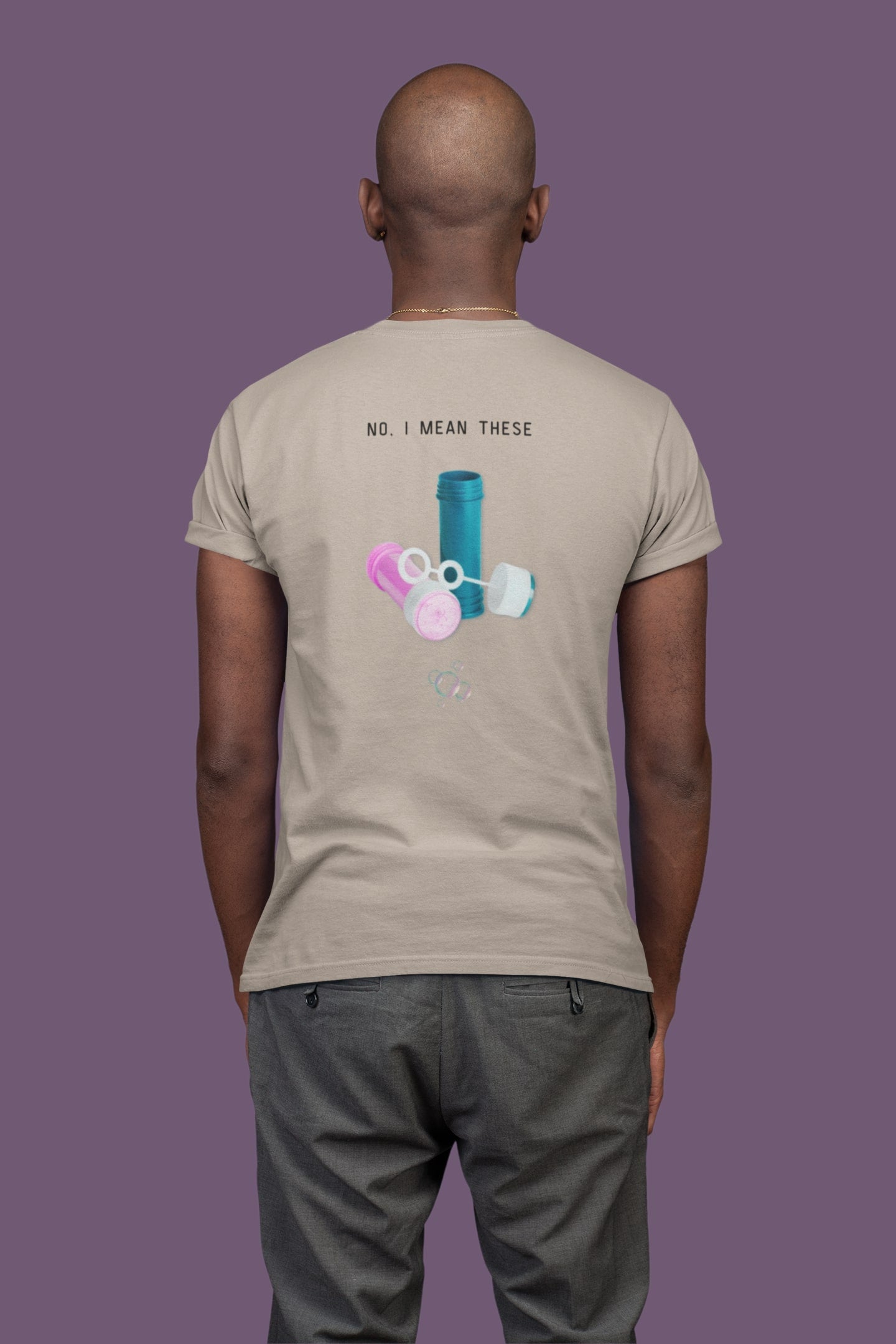 Bubbels of bellenblazen. Maak mensen aan het lachen door jeugdsentiment en herkenning. Eco-friendly biologisch katoen. Kleur: Desert Dust