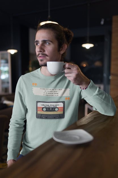 Zet je favoriete songtekst op een sweater in de kleur van jouw keuze! Zoals deze Lady Gaga & Bruno Mars. 100% biologisch katoen - Kleur: Aloe