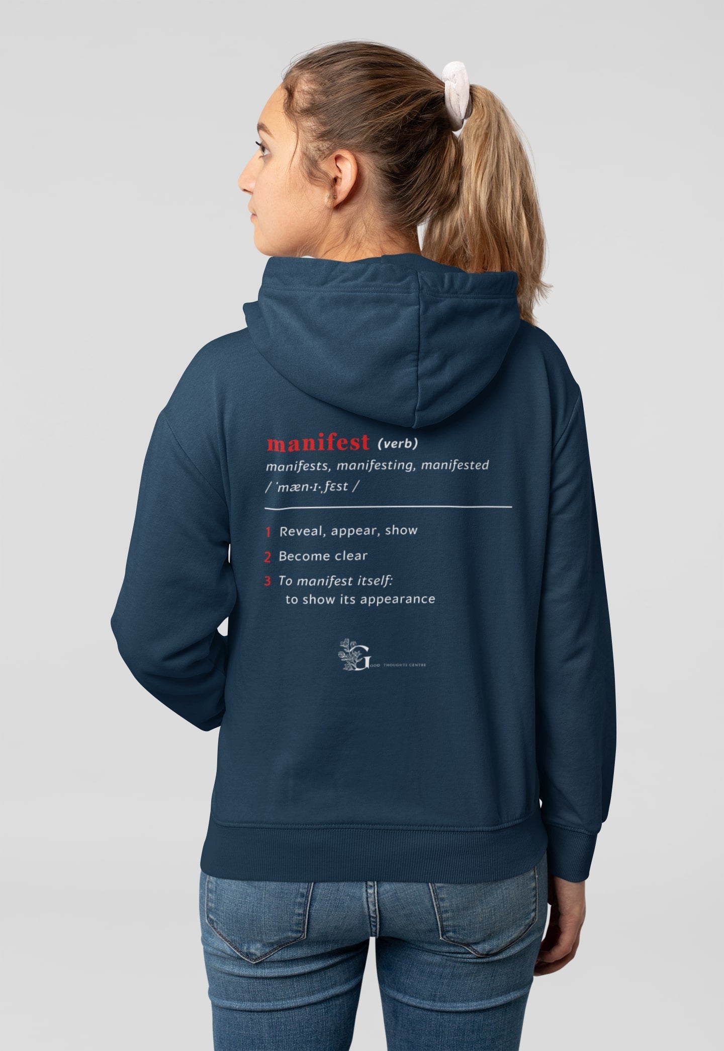 Good Thoughts Centre Sweater - Achterzijde: Definitie van manifesteren (Engels) & logo. Kleur: French Navy