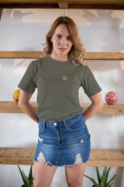 Good Thoughts Centre T-shirt - Voorzijde: logo. Kleur: Khaki