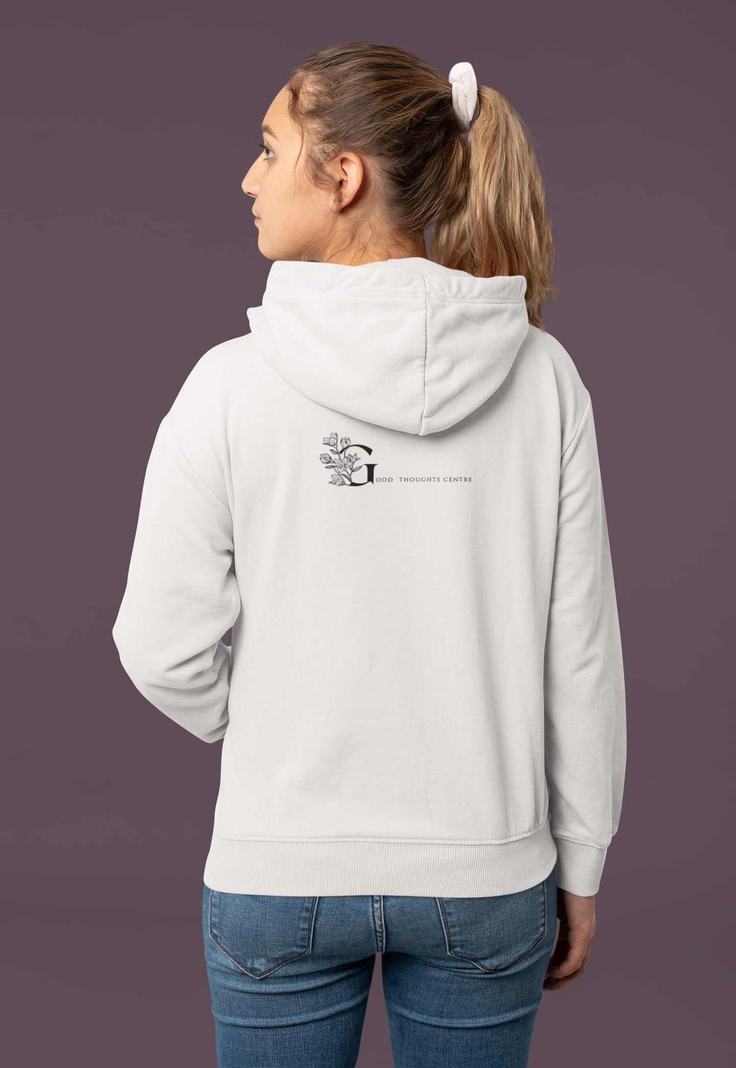 Good Thoughts Centre Hoodie - Achterzijde: logo. Kleur: Off White