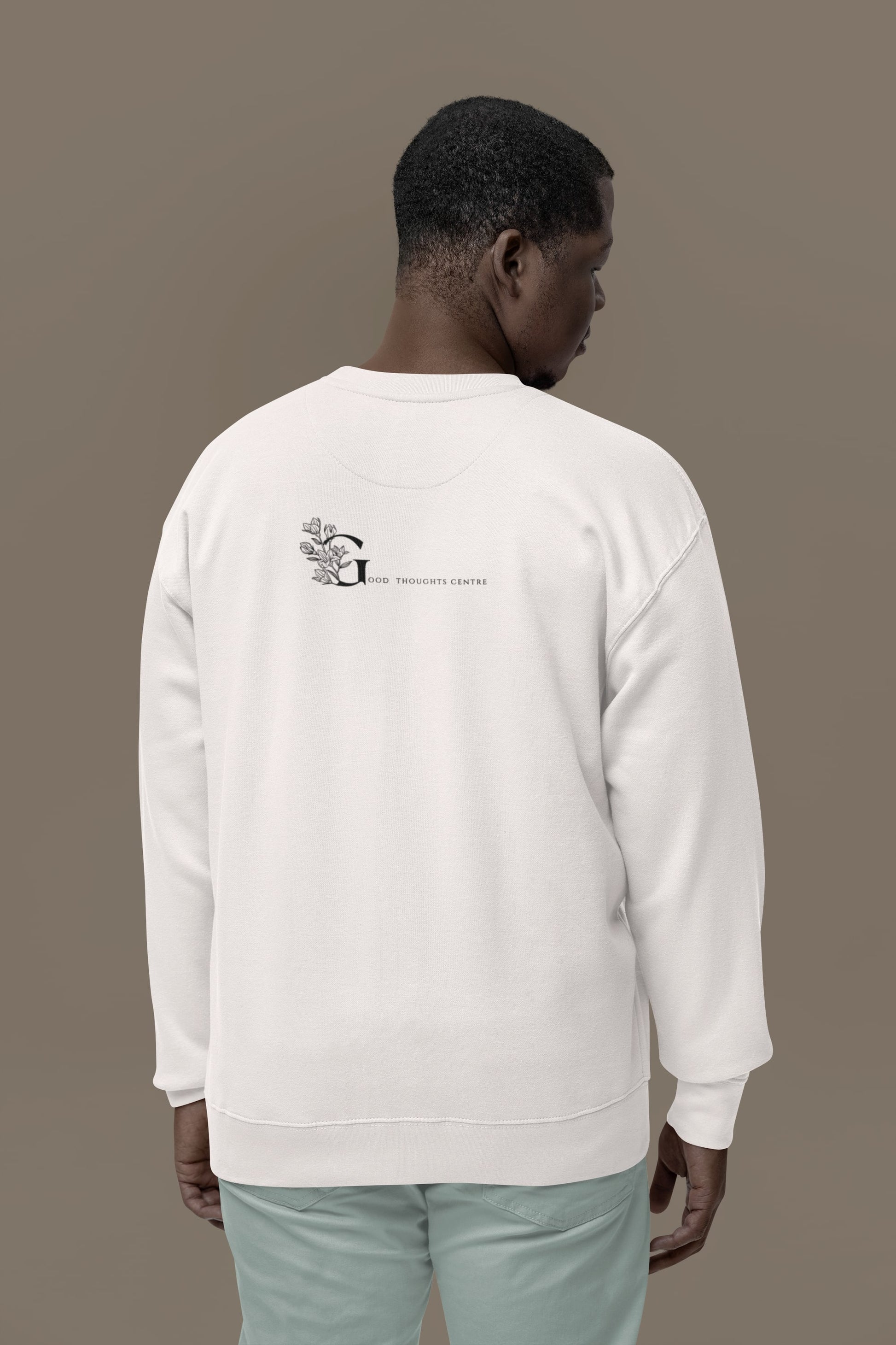 Good Thoughts Centre Sweater - Achterzijde: logo. Kleur: Off White