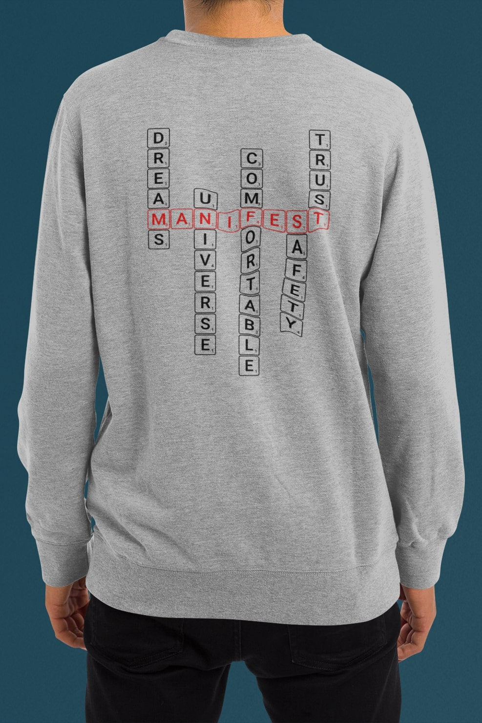 Good Thoughts Centre Sweater - Achterzijde: Scrabble manifesteren (Engels). Kleur: Heather Grey