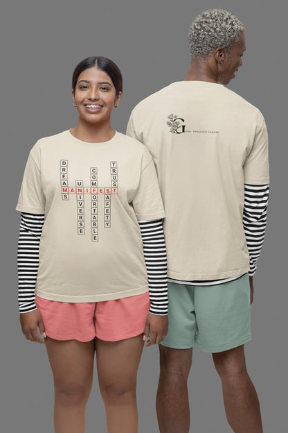 Good Thoughts Centre T-shirt - Voorzijde: Scrabble manifesteren (Engels). Achterzijde: logo. Kleur: Natural Raw