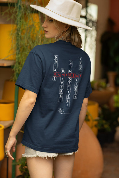 Good Thoughts Centre T-shirt - Achterzijde: Scrabble manifesteren (Engels) & GTC logo. Kleur: French Navy