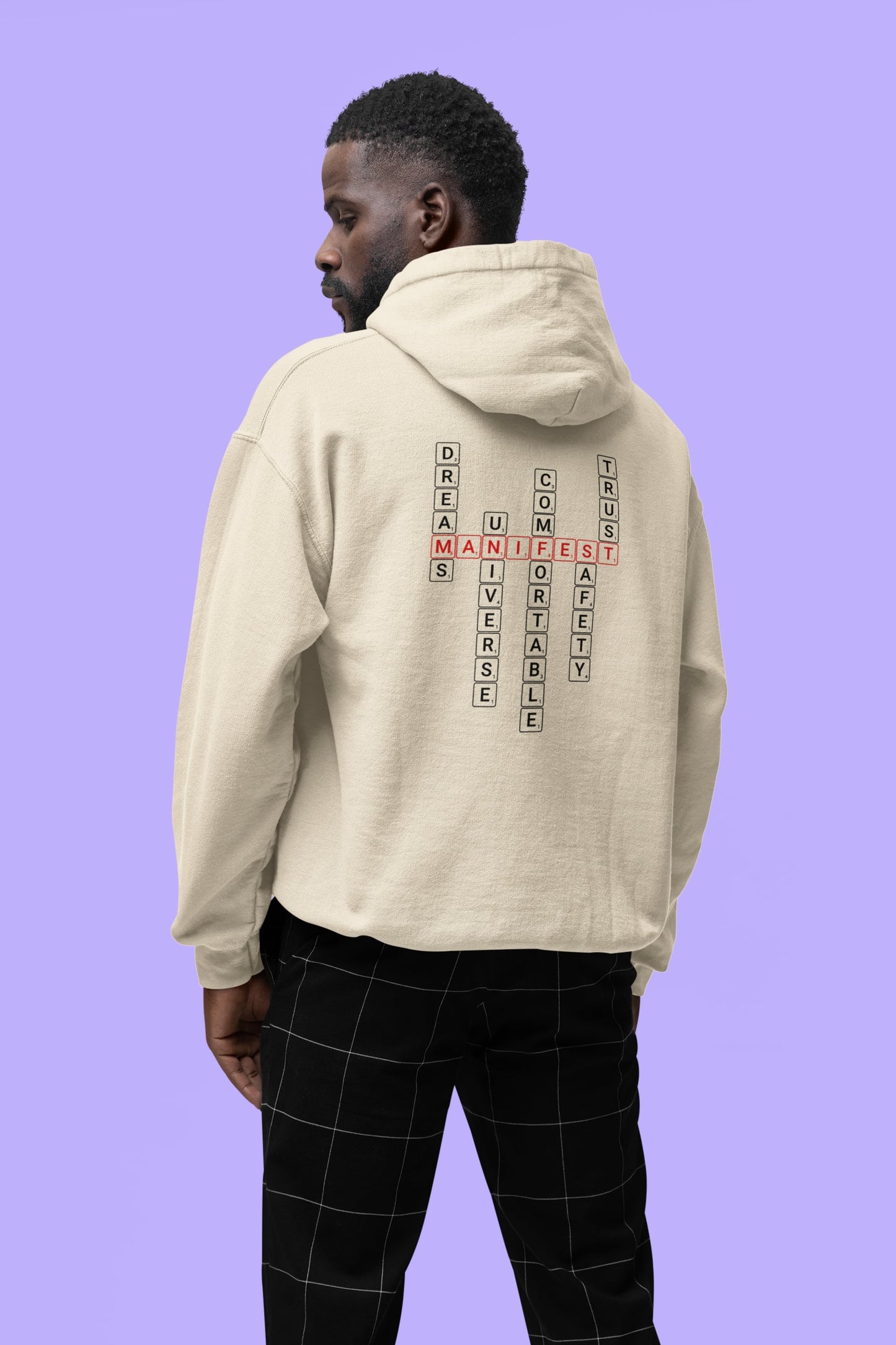 Good Thoughts Centre Hoodie - Achterzijde: Scrabble manifesteren (Engels). Kleur: Natural Raw