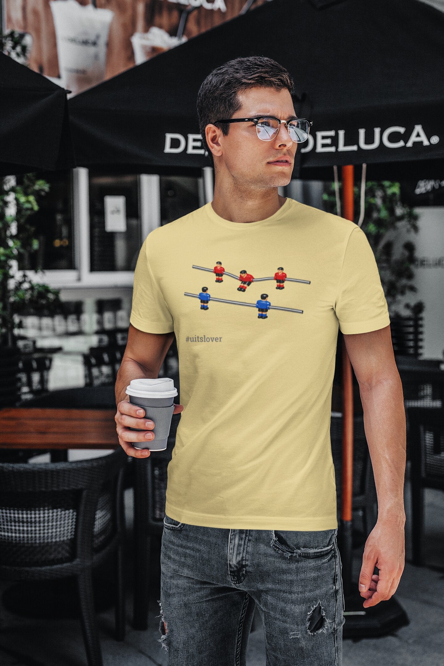 Tafelvoetbal T-shirt hashtag uitslover - 100% biologisch katoen - Kleur: Viva Yellow