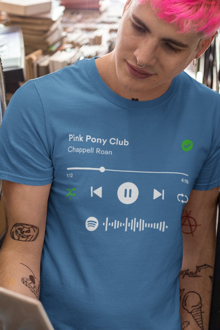 Spotify Player shirt van biologisch katoen met scanbare Spotify code! Je bepaalt natuurlijk zelf welk nummer er wordt afgespeeld. - Kleur: Mindful Blue