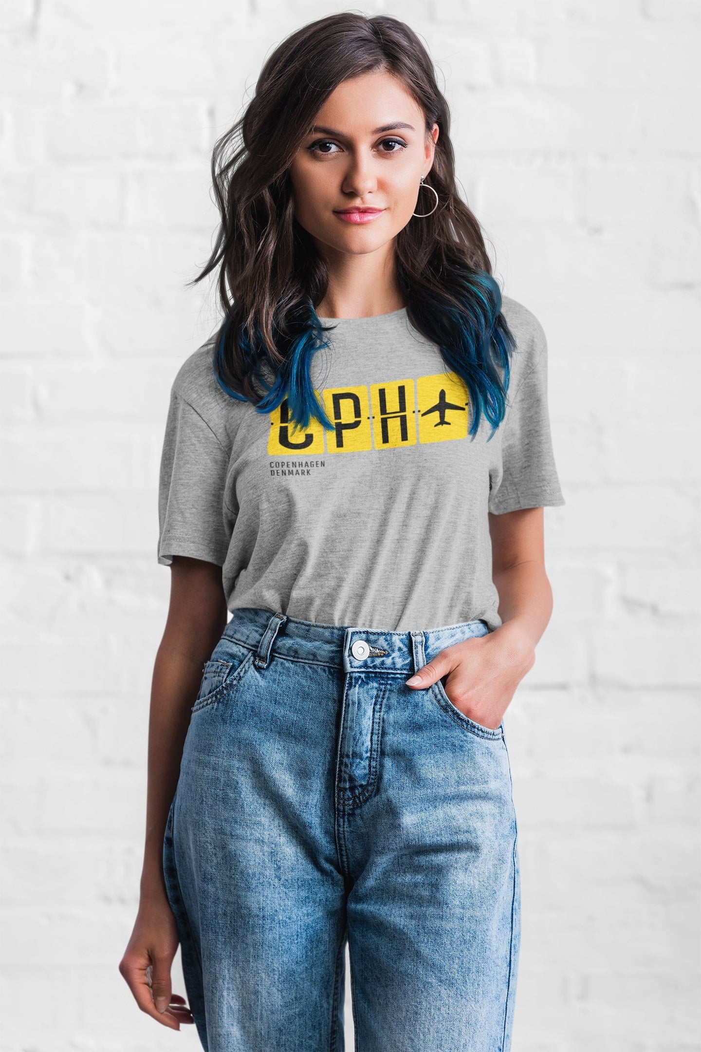 Bepaal zelf welke airport code je op je shirt zet. 100% biologisch katoen - Kleur: Heather Grey