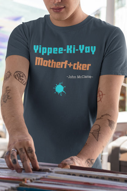 De beroemde quote uit de beruchte Die Hard films met Bruce Willis. Yippee Ki Yay Motherfucker - Kleur: French Navy